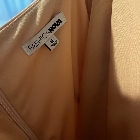 Fashion nova dress - Picture 3 of 3